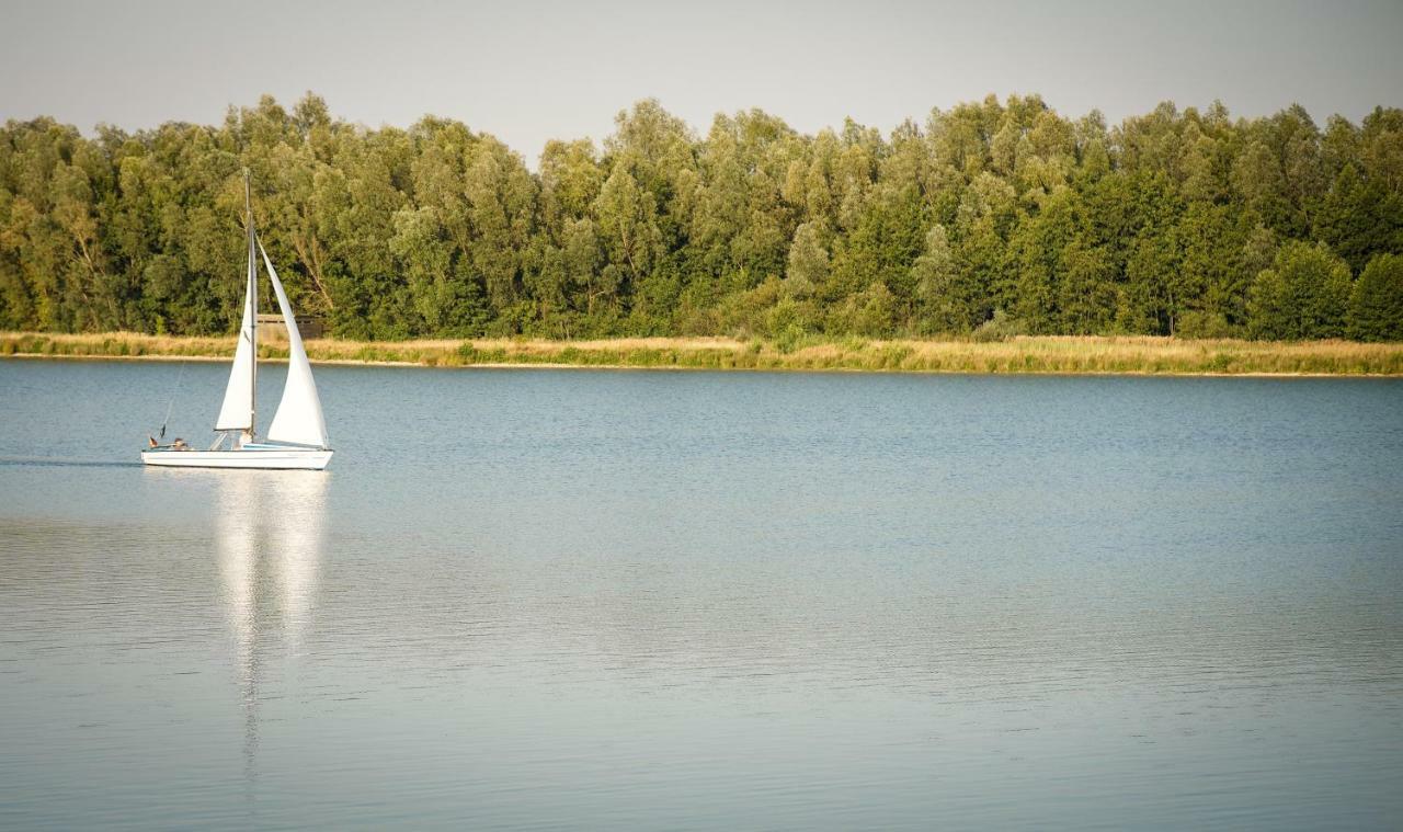 Ferienwohnung Am Diersfordter Waldsee Везел Екстериор снимка